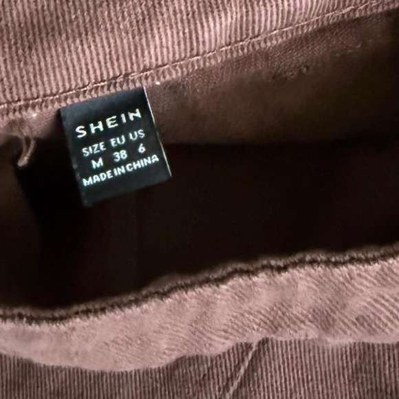 SHEIN Chocolate High Waist Women's Shorts - Picture 3 of 3